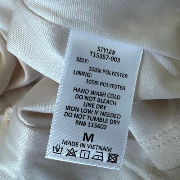 Lush by Lulu’s Floral Long Sleeve Crop Blouse Size Medium - Picture 5 of 6